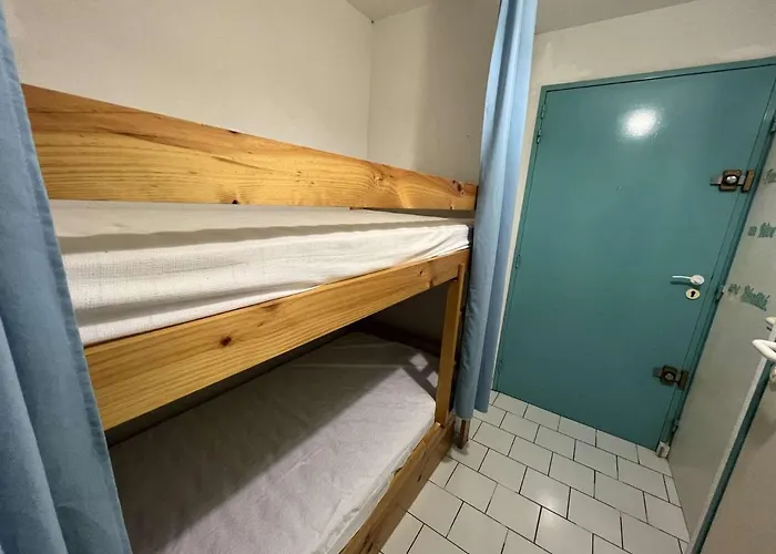 T2 Avec Piscine, Lave-vaisselle, à 150m, Animaux Acceptés - Fr-1-702-42